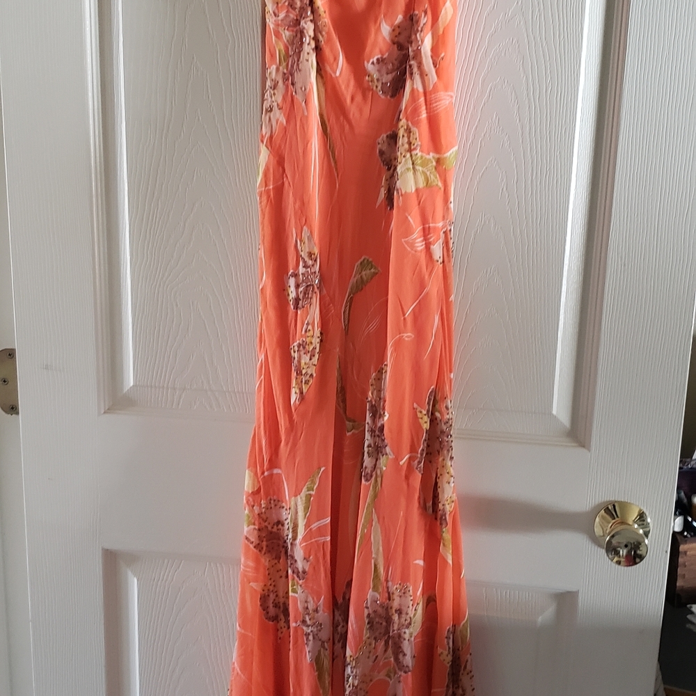 Dress - Picture 1 of 2